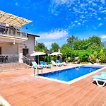 Βίλα Kayakoey 4 Bedroom With Private Pool