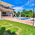 Βίλα Kayakoey 4 Bedroom With Private Pool