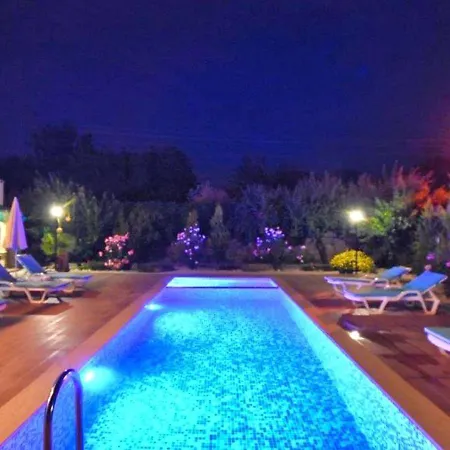 빌라 Kayakoey 4 Bedroom With Private Pool 페티예
